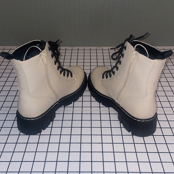 🍉 New Women’s Size 8 Unionbay Off White Zipper Boots - Picture 5 of 7